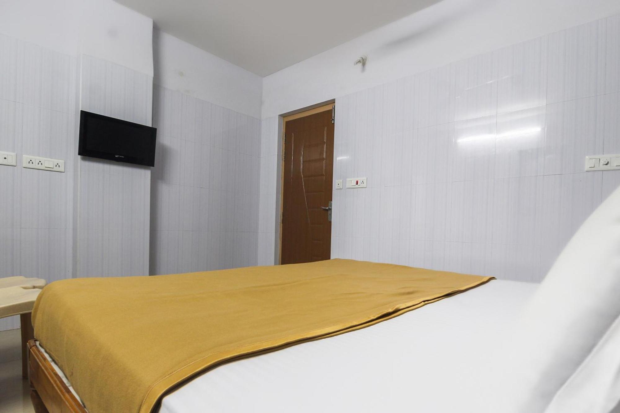 Hotel O Jks Deluxe Lodge Udaiyarpalaiyam Zewnętrze zdjęcie
