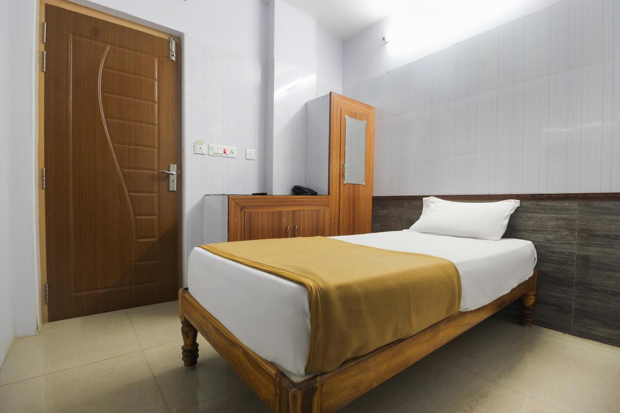 Hotel O Jks Deluxe Lodge Udaiyarpalaiyam Zewnętrze zdjęcie