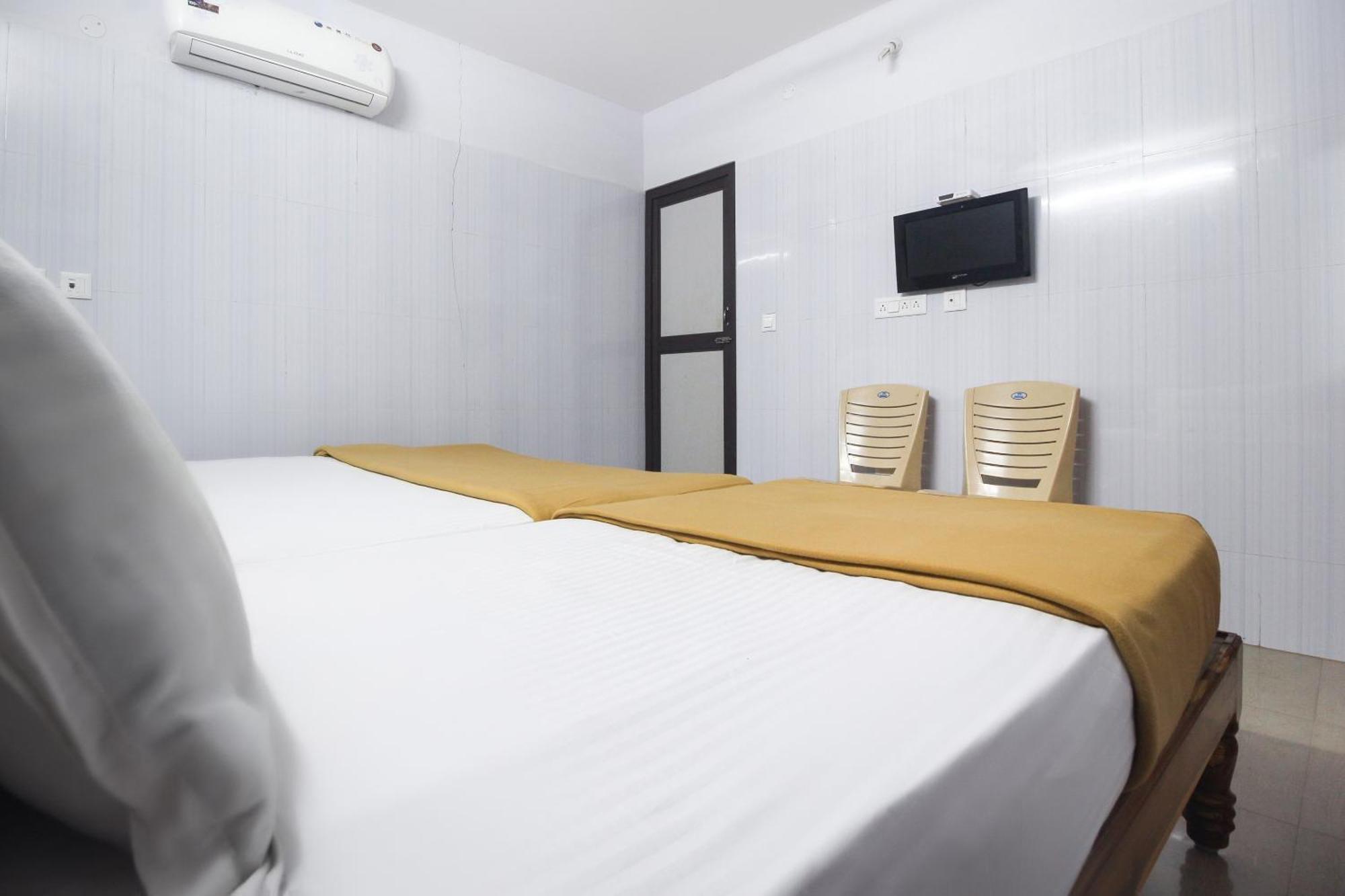 Hotel O Jks Deluxe Lodge Udaiyarpalaiyam Zewnętrze zdjęcie