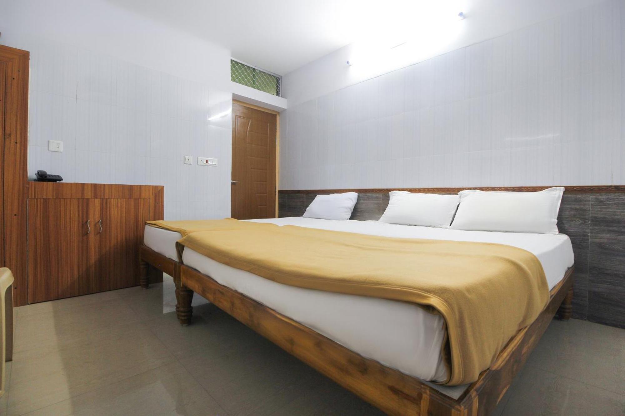 Hotel O Jks Deluxe Lodge Udaiyarpalaiyam Zewnętrze zdjęcie